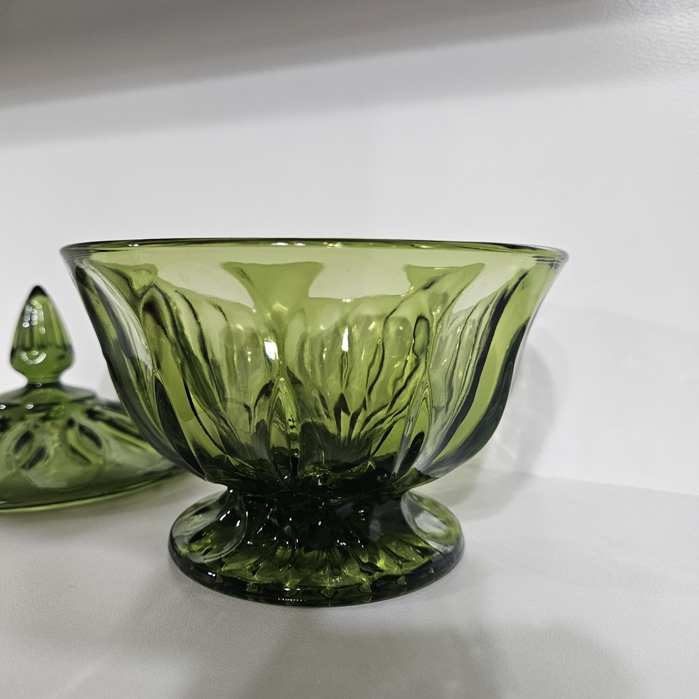 Anchor Hocking Green Glass Covered Candy Dish - Picture 8 of 13